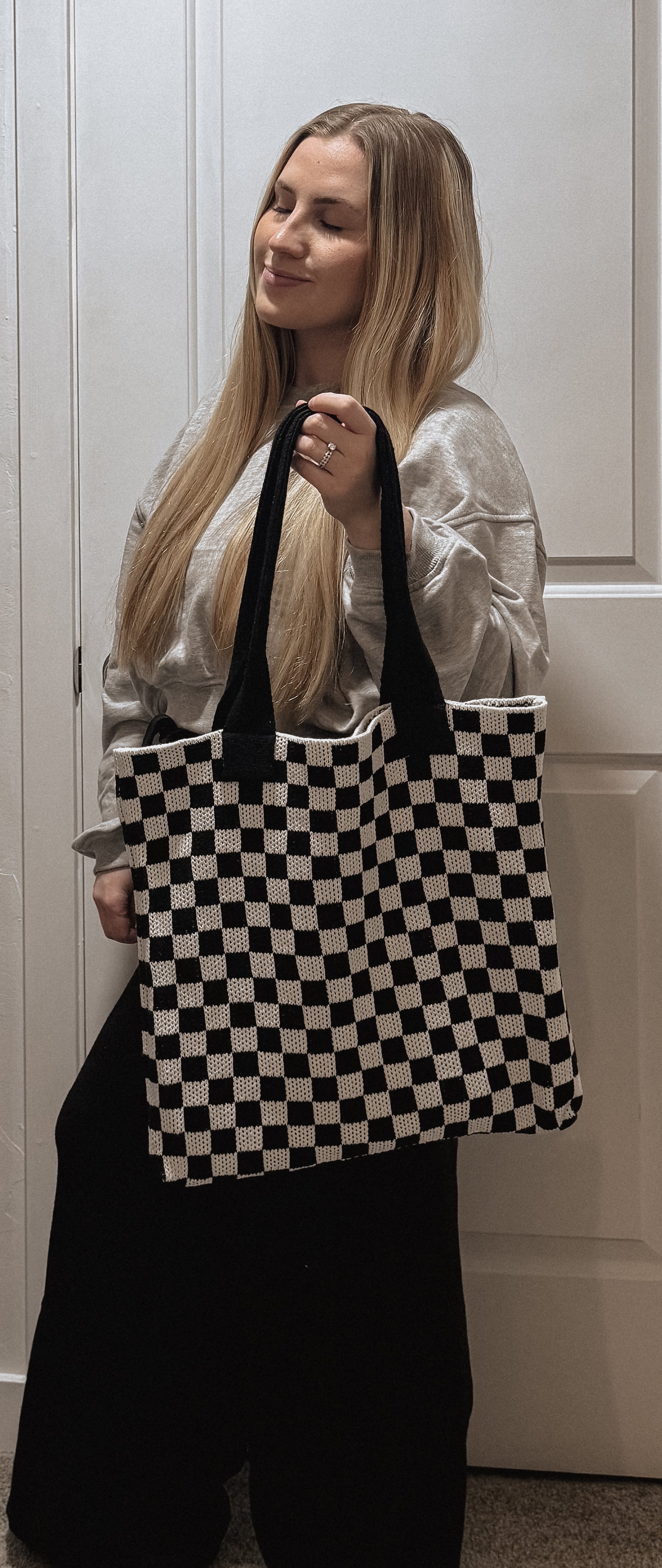 Checkered tote bag