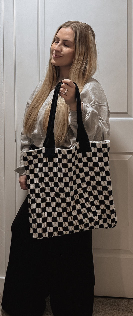 Checkered tote bag
